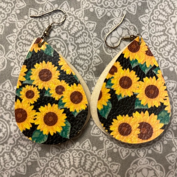 Handmade Faux Earrings - Picture 1 of 1